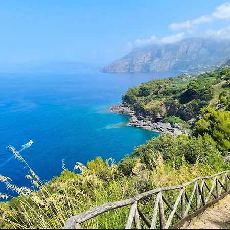 La Milanese Oda ve Kahvaltı Maratea
